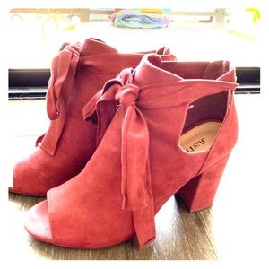 JustFab Bow Front Pink Suede Block Heeled Booties